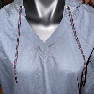 ButterSoft Scrub Hooded top pewter blue NWT.